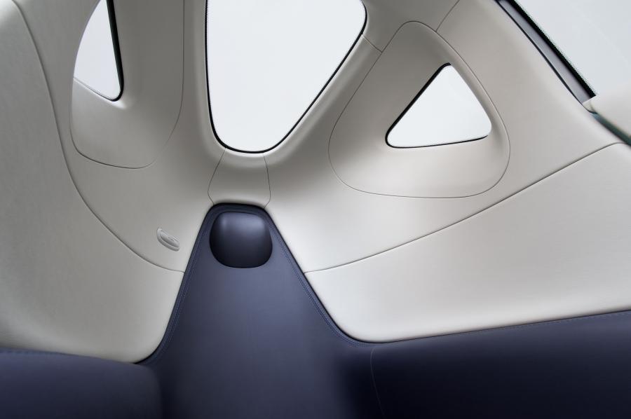  Nissan Land Glider Concept 2009 года  (фото 4 из 28)